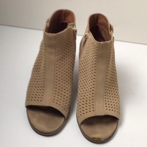 Vionic 2” open toe ankle boots